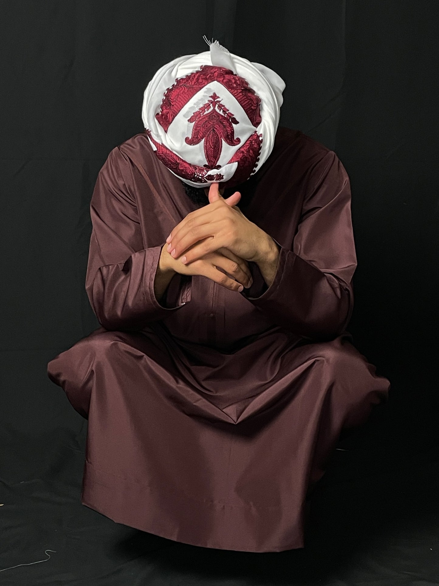 The maroon emirati